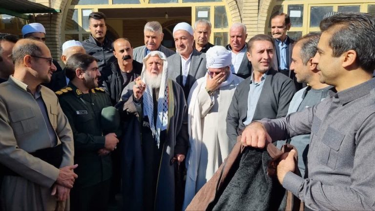 تجمع مردمی حمایت از مردم غزه با حضور شیخ نمرزعموت درجوانرود تجمع مردم جوانرددر جمایت از مردم غزه با حضورشیخ نمر زغموت