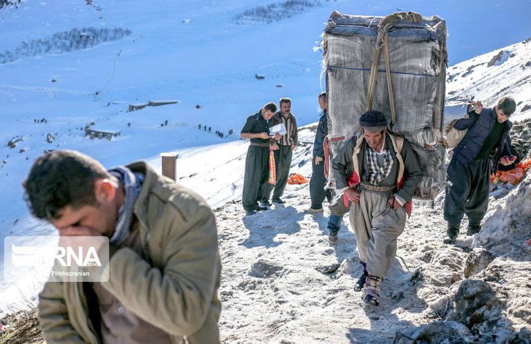لایحه نظارت بر کولبری و ملوانی اصلاح شد