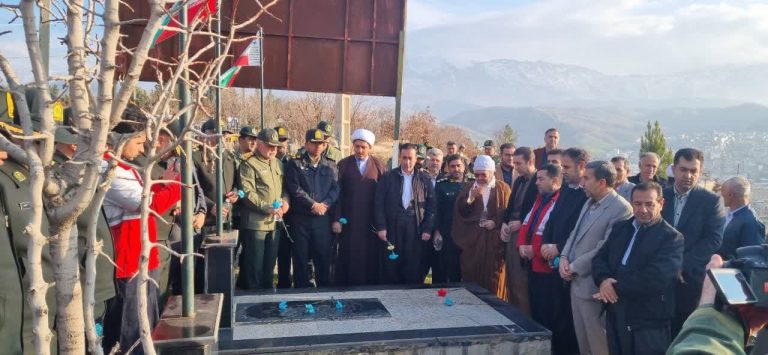 مزار شهدای شهرستان جوانرود غباروبی شد