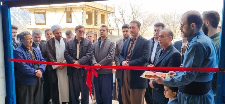 یک واحد مرغداری تخمگذار در شهرستان جوانرودبه بهره برداری رسید یک واحد مرغداری تخمگذار در شهرستان جوانرودبه بهره برداری رسید