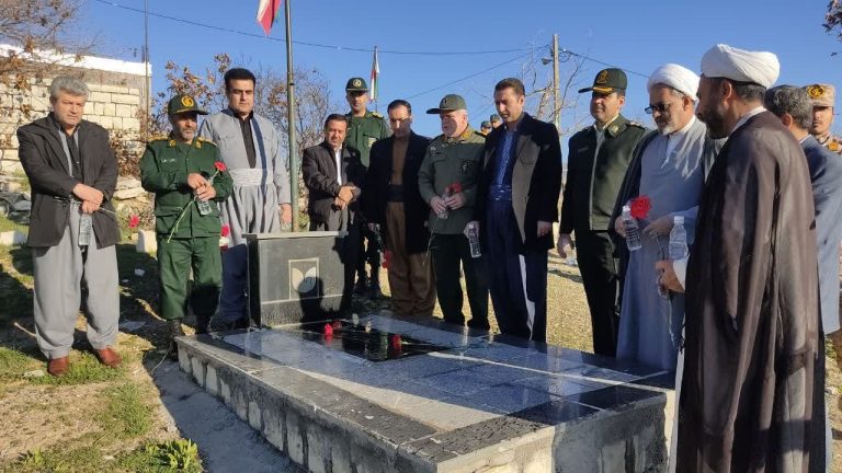 مزار شهدای شهرستان جوانرودغباروبی شد