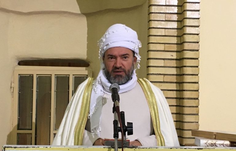 امام جمعه شهرستان: مسئولین پیگیر مشکلات جاده ها باشند
