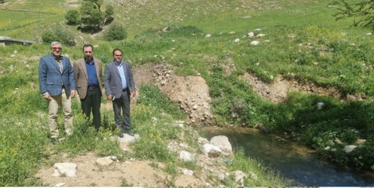 بازدید مدیر پایش و نظارت بر کیفیت آب و فاضلاب از چشمه سه هانه