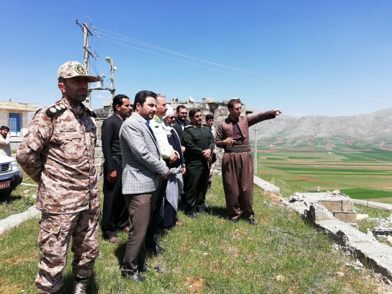 فرماندار از مالکان مسیر خط انتقال پروژه چاه تم تم تقدیر کرد