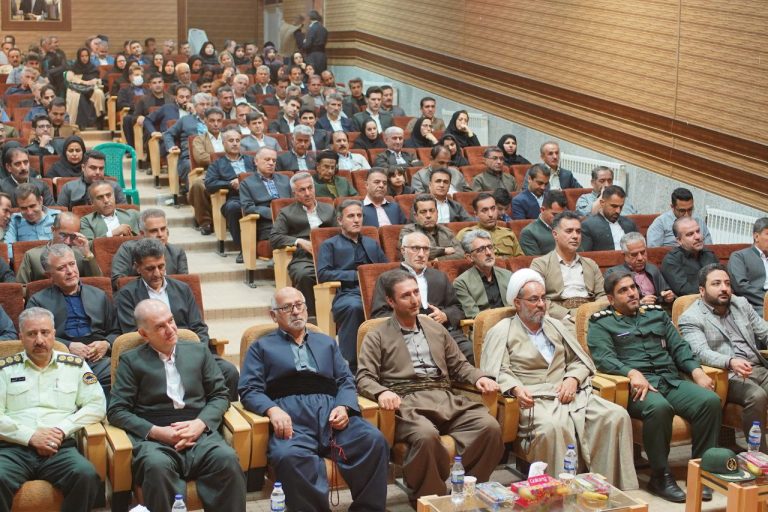 روز معلم در شهرستان جوانرود گرامیداشت شد