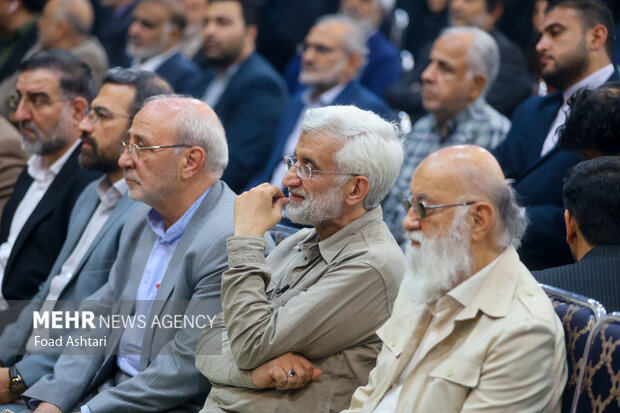 جلیلی: در صورت پیروزی در انتخابات کار را به طور جدی آغاز میکنیم