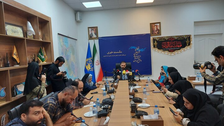 دانش آموزان انقلاب اسلامی را برای همسالان خود روایت میکنند