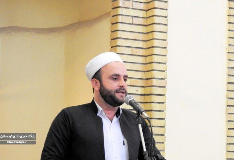 دانا بودن مسلمان امر ضروری دنیای امروز