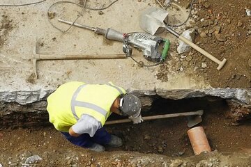 رفع ۳۱ مورد حادثه انسداد و پسزدگی فاضلاب در شهر جوانرود