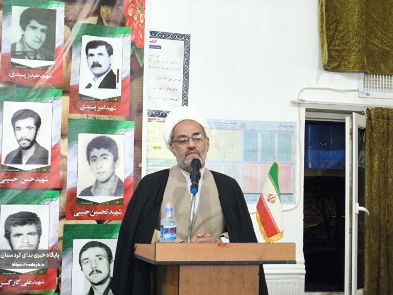 بسیج از بطن جامعه تشکیل شده و در خدمت مردم است