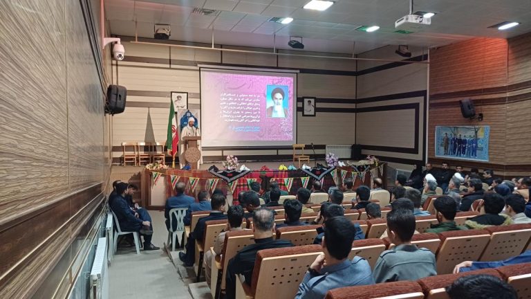 جشن ستارگان و تجلیل از دانشآموزان برتر شهرستان جوانرود