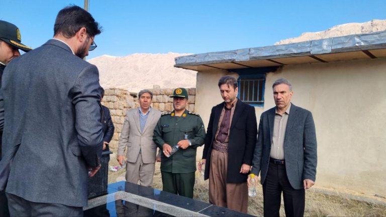 دیدار با خانواده شهید امین فتاحی با حضور معاون استاندار