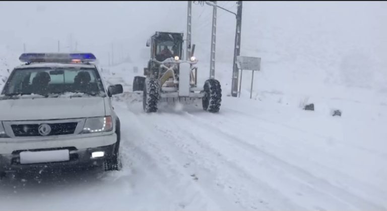 فیلم | بارش برف در منطقه اورامانات کرمانشاه
