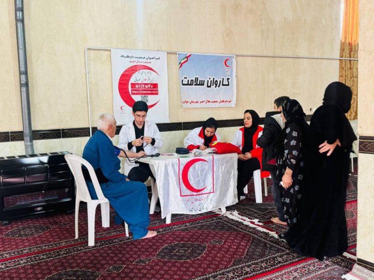 اعزام کاروان سلامت هلال احمر جوانرود به روستای هانولان