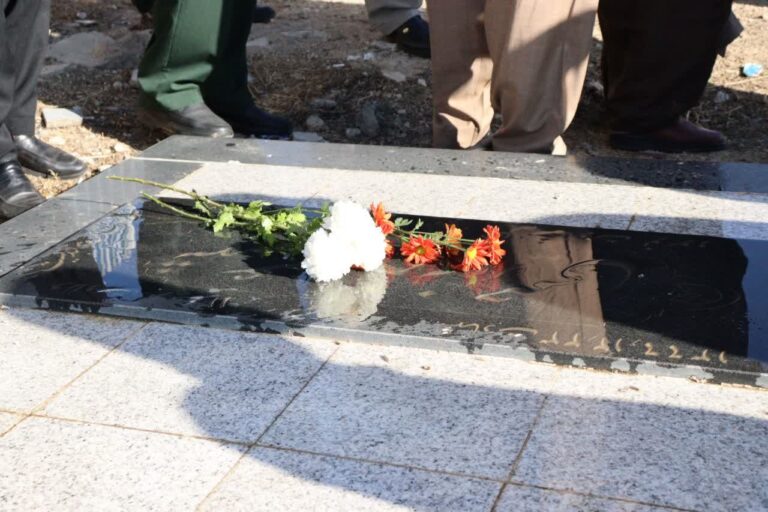 مزار شهدای شهرستان جوانرود غبارروبی شد