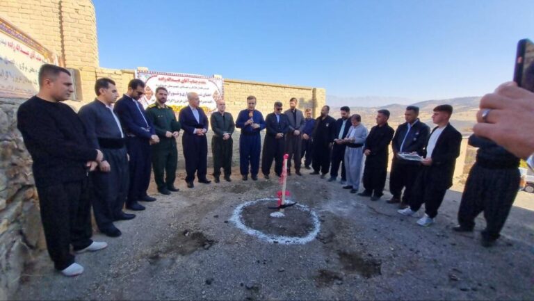 کلنگزنی احداث مدرسه دو کلاسه در روستای فولادی علیا