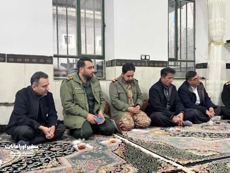 دیدار مسئولان شهرستان جوانرود با خانواده شهید غفار رستم زاده