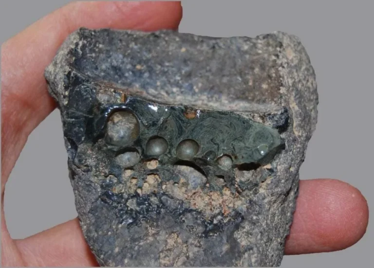 محققان دانشگاه کالج لندن: فولاد کرومیوم اولینبار در ایران باستان تولید شد