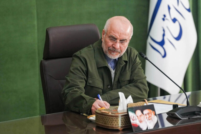 قالیباف: هرجا دست مردم باز باشد گِرههای بزرگ باز میشود