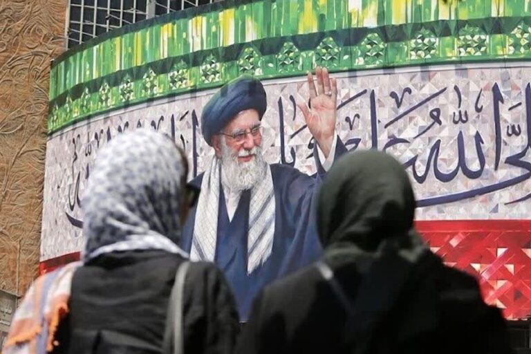 رهبر شهید انقلاب الگوی ایستادگی در جهان بودند