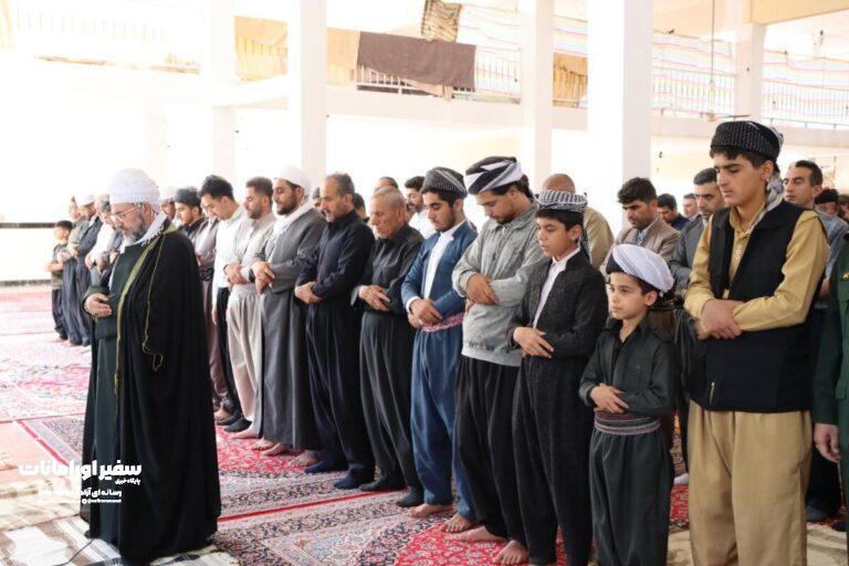 برگزاری نماز غیابی رهبر شهید در جوانرود